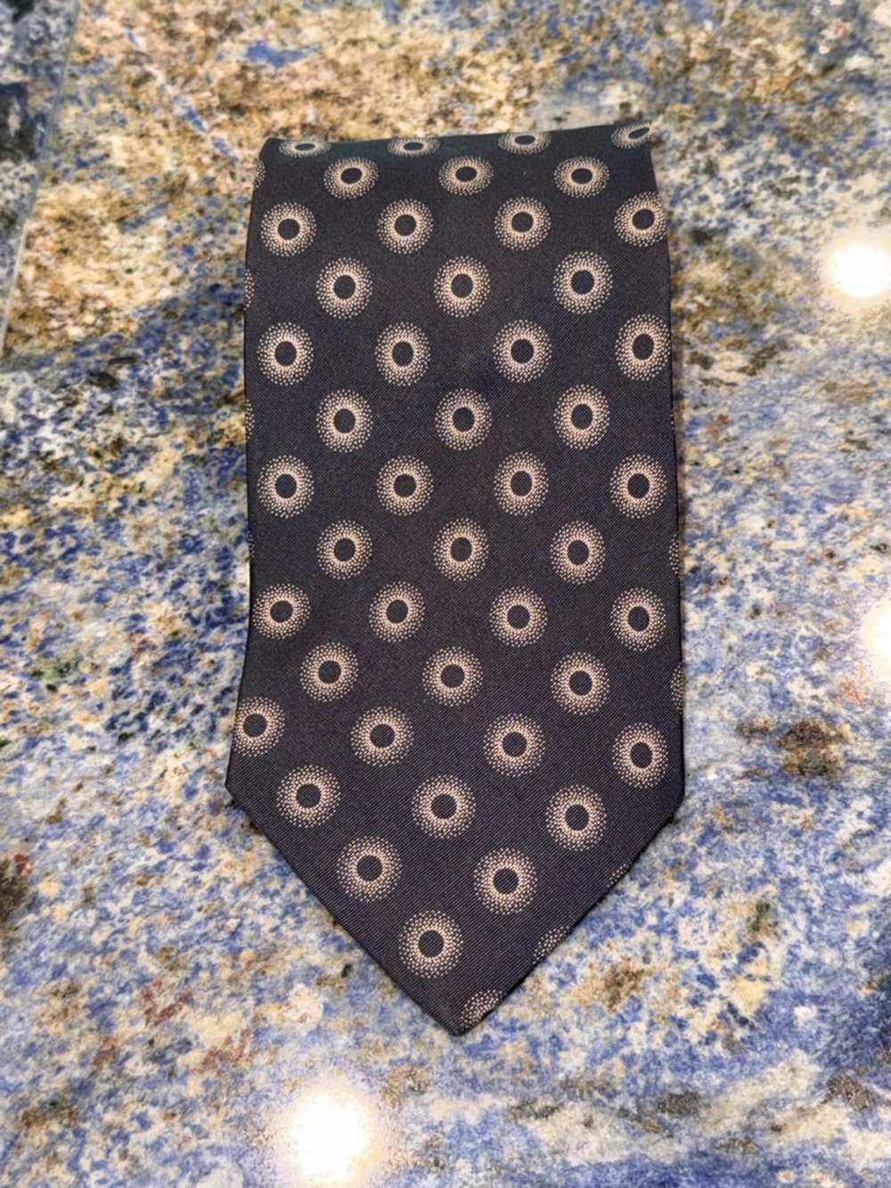 Giorgio Armani Cravatte 100% Pure Silk Blue Tie with Cream Dot Medallions